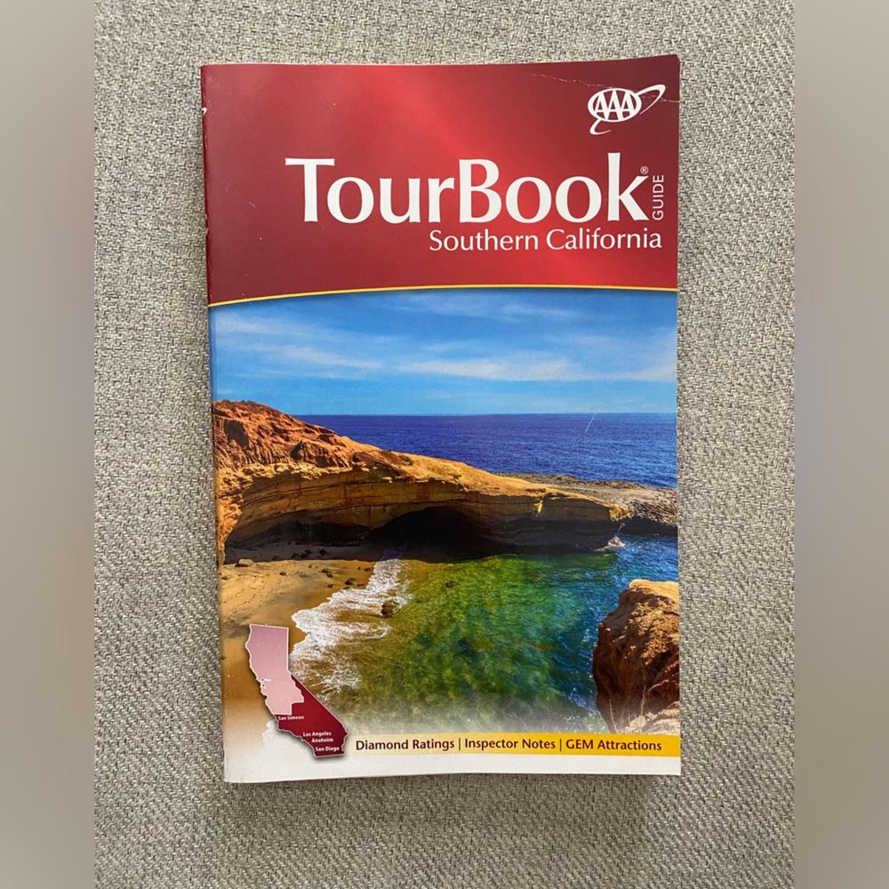 🎀 5 for $25 🎀
3 Tourbooks AAA North Carolina, South Carolina, Texas - Picture 2 of 4